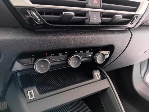 Citroën C4 1.2 HYBRID MHEV 145 EDCS6 BUSINESS EDIT 5P