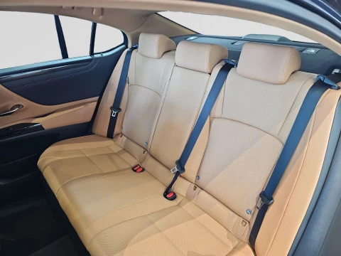 Lexus ES 2.5 300h Premium