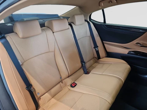 Lexus ES 2.5 300h Premium