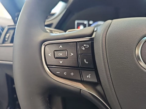 Lexus ES 2.5 300h Premium