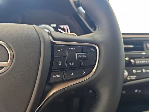 Lexus ES 2.5 300h Premium