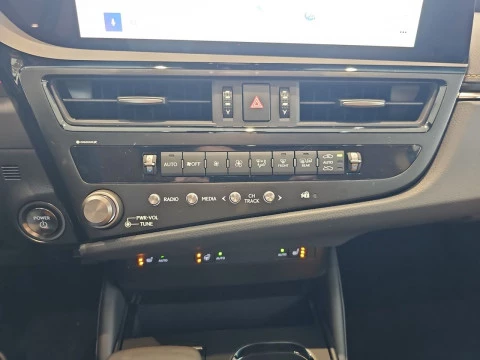 Lexus ES 2.5 300h Premium