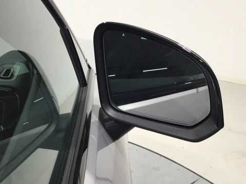 Volvo XC40 Recharge Single Extended Plus Auto