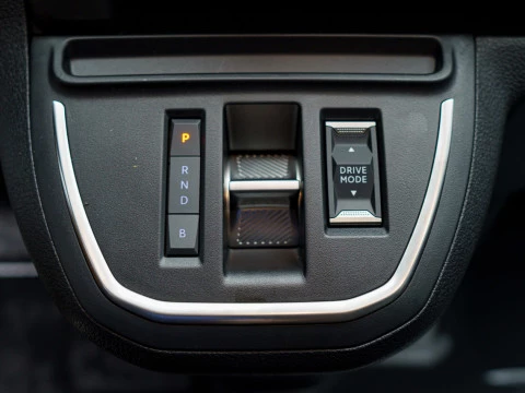 Peugeot e-Expert e-Expert 100kW Batería 50kWh Long