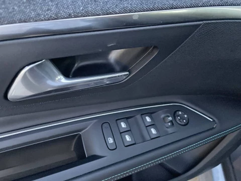 Peugeot 5008 1.5 BlueHDi 96kW S&S Allure Pack EAT8