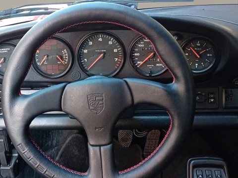 Porsche 911 Carrera 4