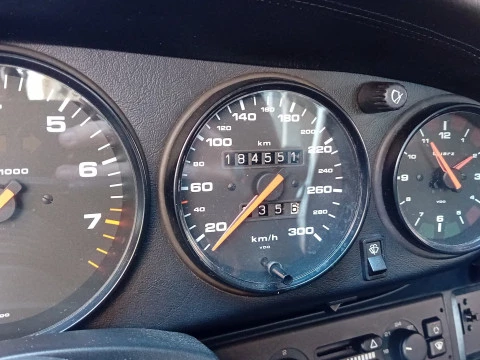 Porsche 911 Carrera 4