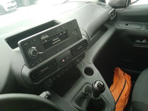 Peugeot Partner Pro Standard 600kg BlueHDi 73kW