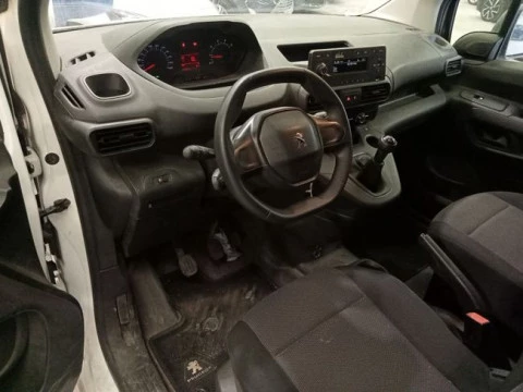 Peugeot Partner Pro Standard 600kg BlueHDi 73kW