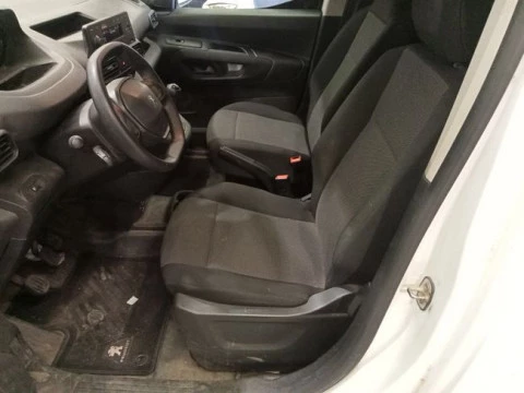 Peugeot Partner Pro Standard 600kg BlueHDi 73kW