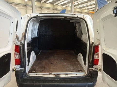 Peugeot Partner Pro Standard 600kg BlueHDi 73kW