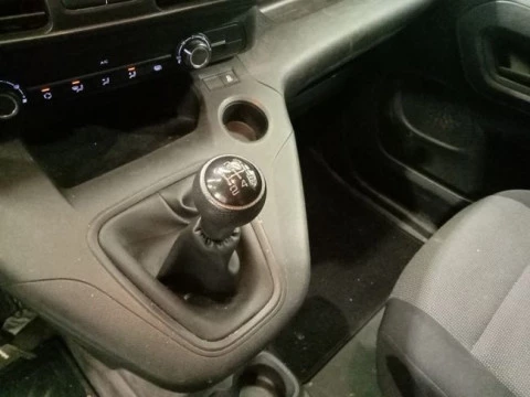 Peugeot Partner Pro Standard 600kg BlueHDi 73kW