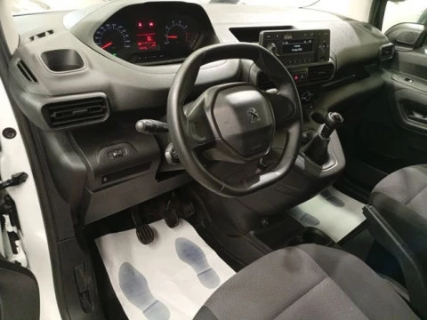 Peugeot Partner Pro Standard 600kg BlueHDi 73kW