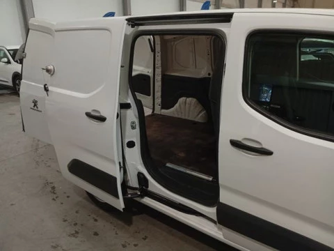 Peugeot Partner Pro Standard 600kg BlueHDi 73kW