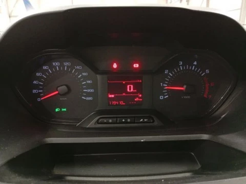 Peugeot Partner Pro Standard 600kg BlueHDi 73kW