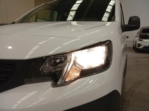 Peugeot Partner Pro Standard 600kg BlueHDi 73kW