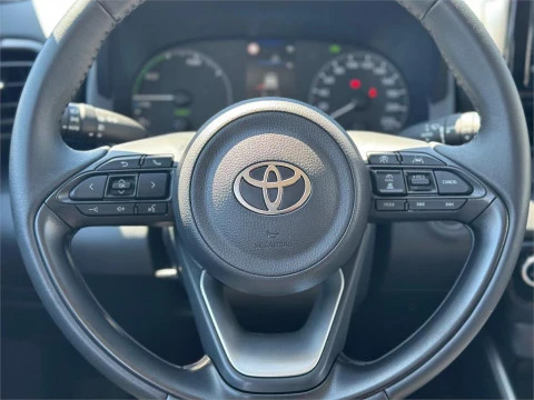 Toyota Yaris ACTIVE PLUS
