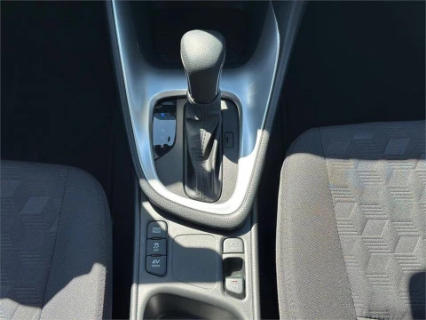 Toyota Yaris ACTIVE PLUS