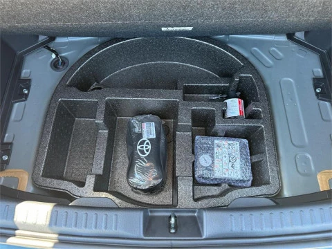 Toyota Yaris ACTIVE PLUS