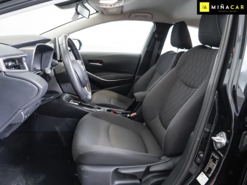 Toyota Corolla 1.8 125 Hibrido Active Tech E-CVT Sedan 90 kW (122 CV)