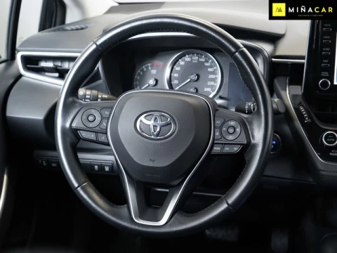 Toyota Corolla 1.8 125 Hibrido Active Tech E-CVT Sedan 90 kW (122 CV)
