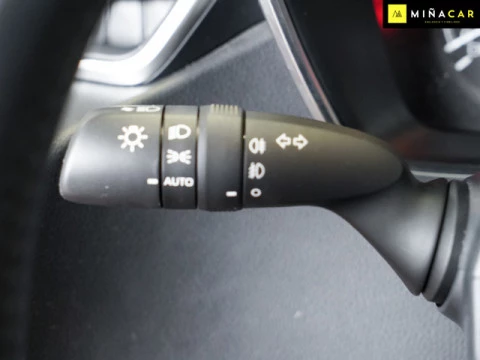 Toyota Corolla 1.8 125 Hibrido Active Tech E-CVT Sedan 90 kW (122 CV)