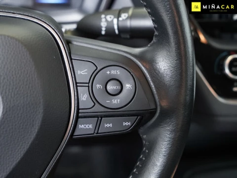 Toyota Corolla 1.8 125 Hibrido Active Tech E-CVT Sedan 90 kW (122 CV)