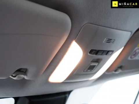 Toyota Corolla 1.8 125 Hibrido Active Tech E-CVT Sedan 90 kW (122 CV)