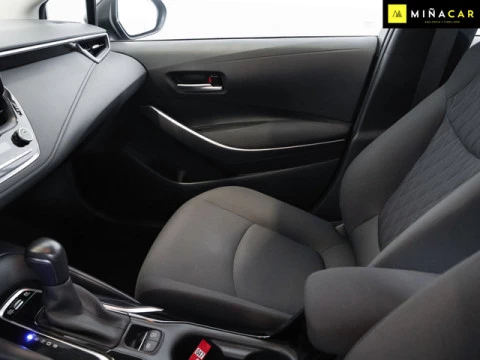 Toyota Corolla 1.8 125 Hibrido Active Tech E-CVT Sedan 90 kW (122 CV)