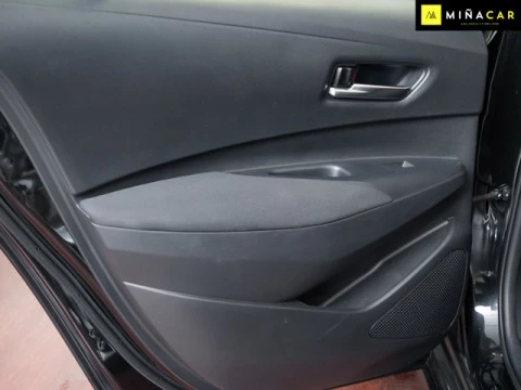 Toyota Corolla 1.8 125 Hibrido Active Tech E-CVT Sedan 90 kW (122 CV)