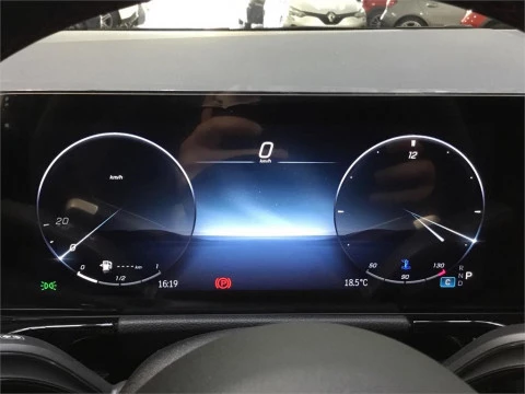 Mercedes-Benz GLA 200 D