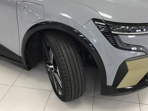 Renault Megane E-Tech  Iconic Autonomia Confort AC22 EV60 160kW