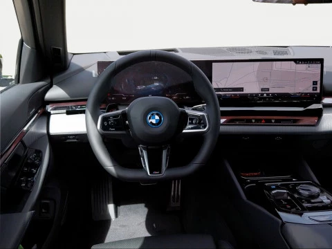 BMW i5 eDrive40