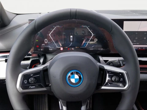 BMW i5 eDrive40