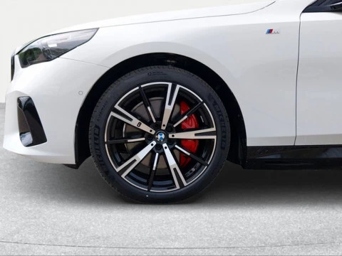 BMW i5 eDrive40