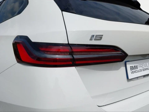 BMW i5 eDrive40