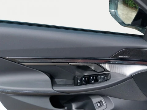 BMW i5 eDrive40