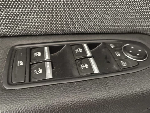 Renault Captur techno Eco-G 100cv (74 kW)