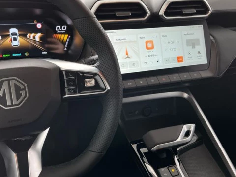 MG ZS Hybrid+ Luxury