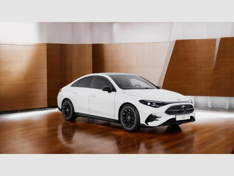 Mercedes-Benz CLA  180 con tecnologia hibrida