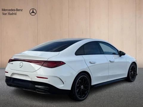 Mercedes-Benz CLA  180 con tecnologia hibrida