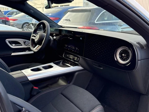 Mercedes-Benz CLA  180 con tecnologia hibrida