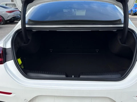 Mercedes-Benz CLA  180 con tecnologia hibrida