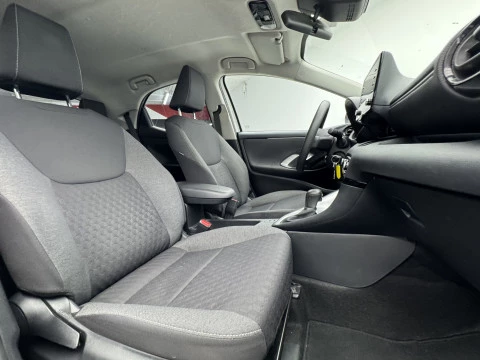 Toyota Yaris 1.5 120H Business Plus