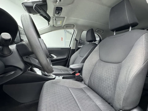 Toyota Yaris 1.5 120H Business Plus