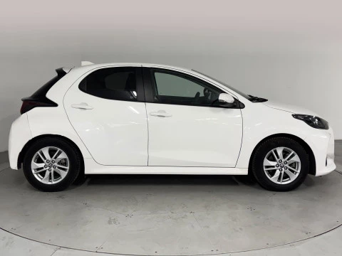 Toyota Yaris 1.5 120H Business Plus