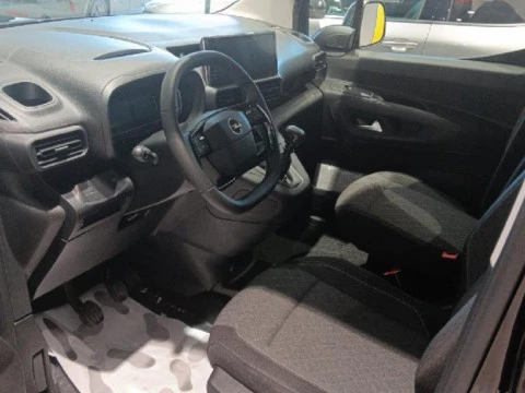 Opel Combo 1.5 TD 74KW SWB 4P Opel Combo 1.5 TD 74KW SWB 4P