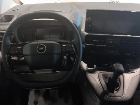 Opel Combo 1.5 TD 74KW SWB 4P Opel Combo 1.5 TD 74KW SWB 4P