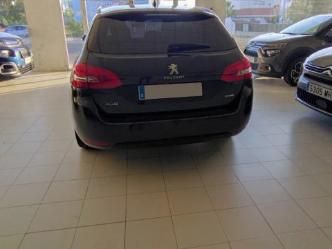 Peugeot 308 fam. 1.2 PURETECH 130 AUTO ALLURE SW 5P