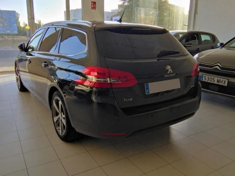 Peugeot 308 fam. 1.2 PURETECH 130 AUTO ALLURE SW 5P